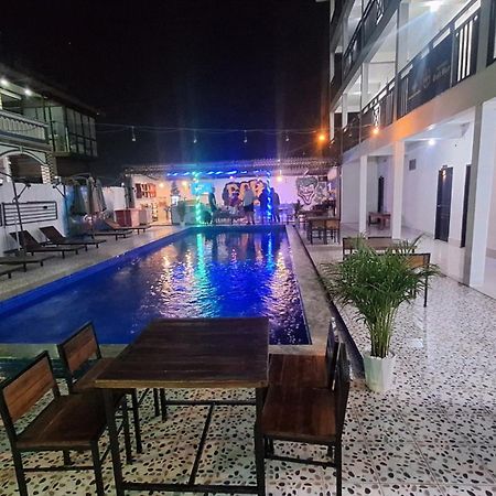 Vang Vieng Santara Backpackers Hostel Екстер'єр фото
